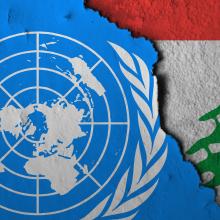 علم الأمم المتحدة وعلم لبنان