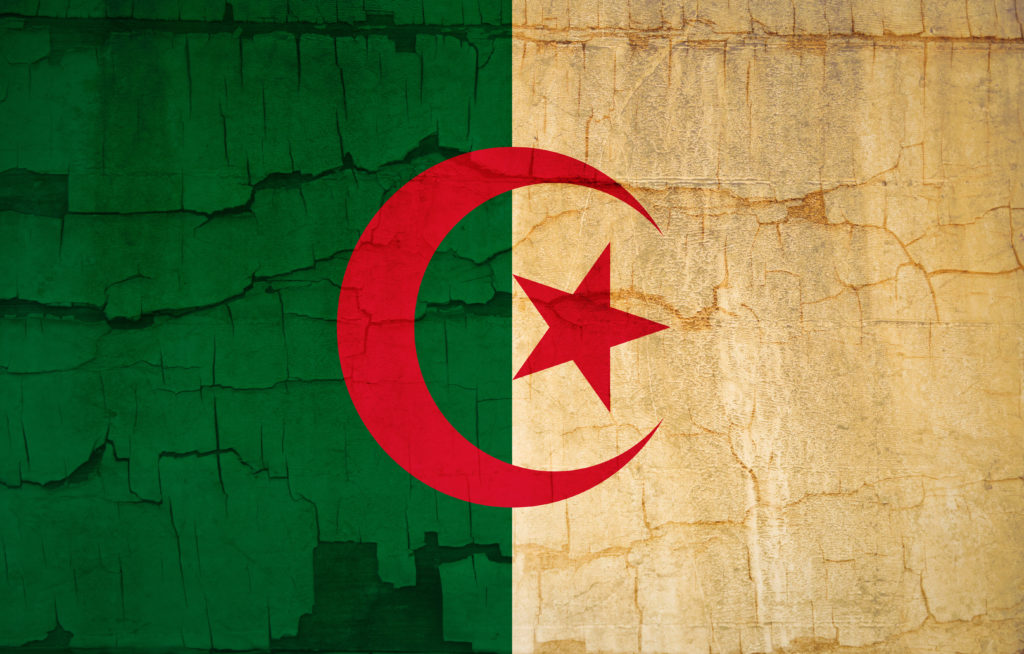 Drapeau de l'Algérie, effet « grunge » et effet de film rayé